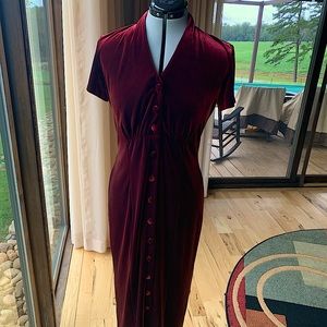 1930s style bias cut stretch velvet cocktail dress. Vintage. Maroon. Midi.